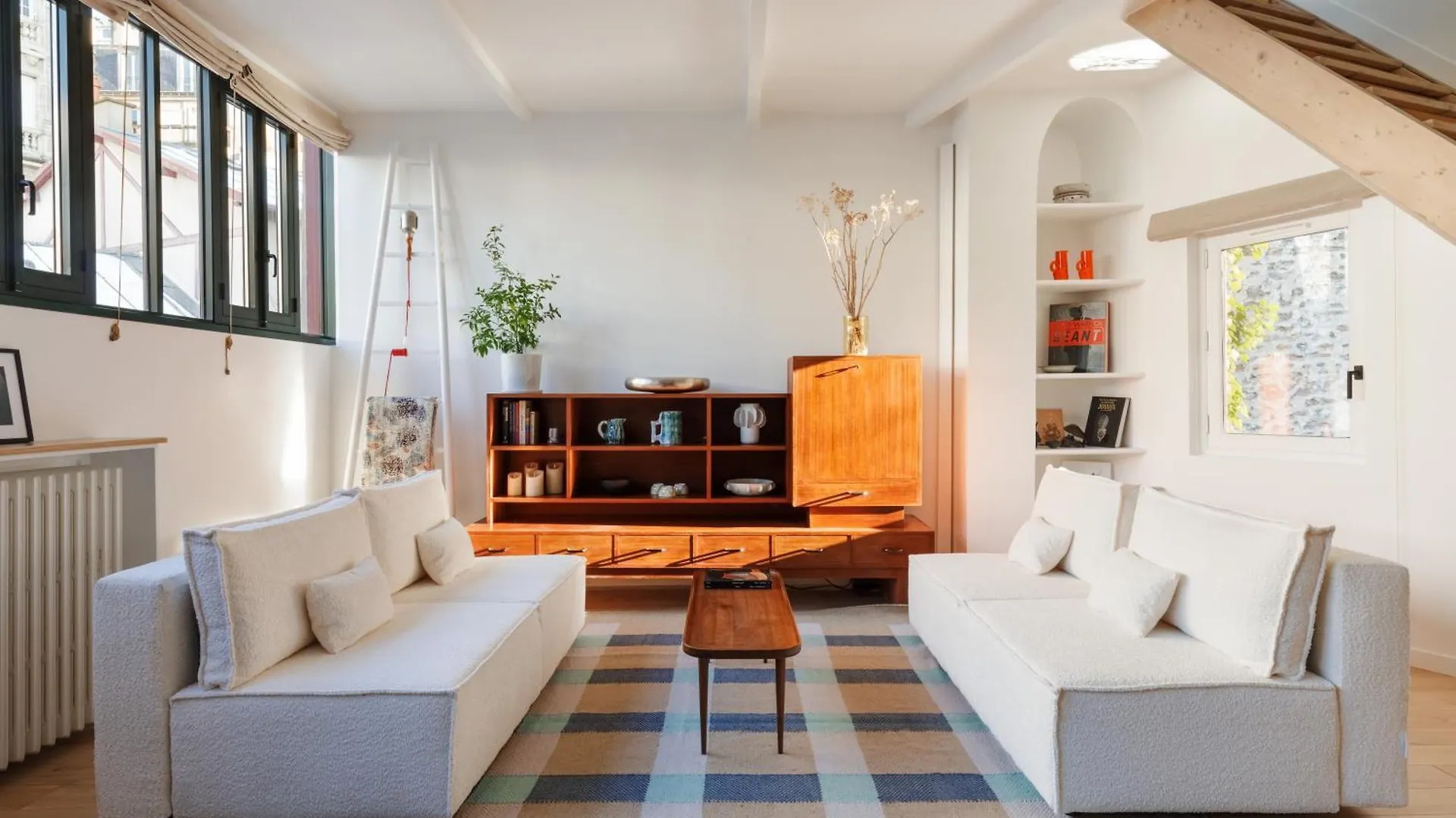 Апартаменты New : Atelier Artiste Montmartre Париж