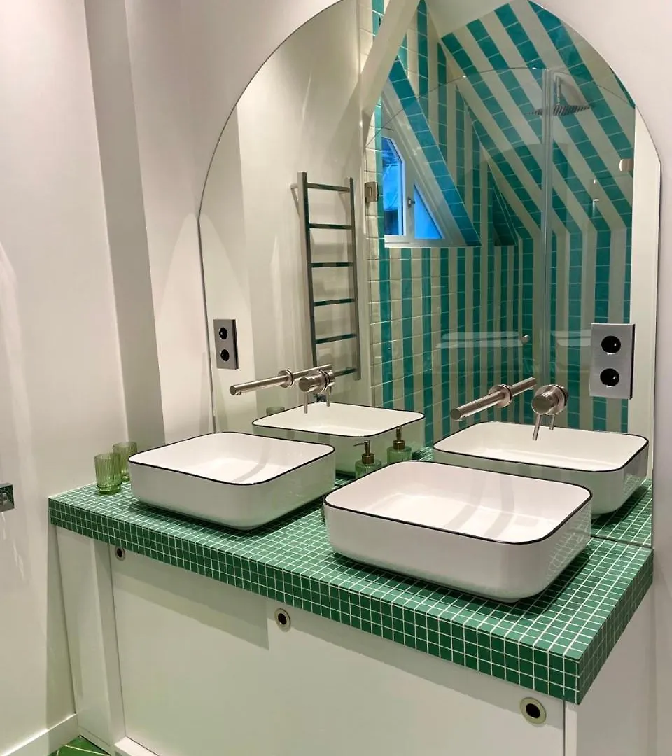 New : Atelier Artiste Montmartre Apartment Paris France