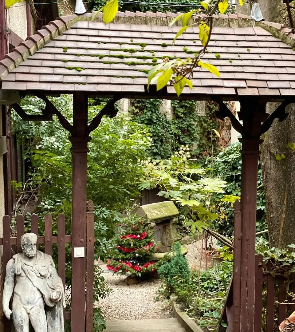 Апартаменты New : Atelier Artiste Montmartre Париж 0*,